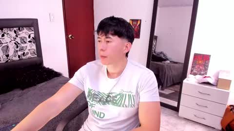 Snapshot of setsuna_10 chatting on February 21, 6:59 pm david  online show from February 21, 6:59 pm