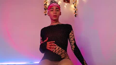 Snapshot of seven7xis chatting on February 28, 5:04 am Alexis online show from February 28, 5:04 am