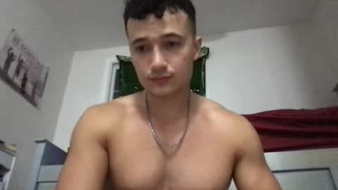 seveninchsteve_ online show from September 28, 10:35 am