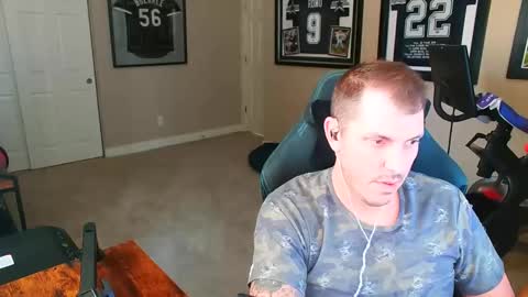 sex_l0v3r online show from February 19, 8:20 pm