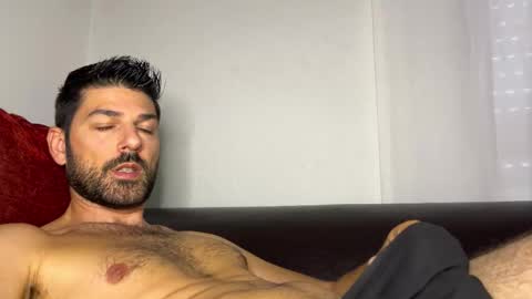 Snapshot of sexfriendch chatting on October 4, 4:01 pm Lucenzo  online show from October 4, 4:01 pm
