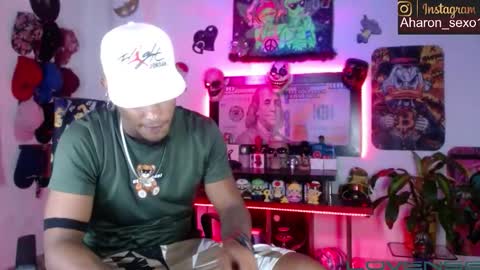 Aharon  ravelo online show from February 16, 8:01 am