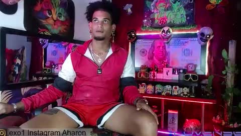 Aharon  ravelo online show from December 20, 8:32 am