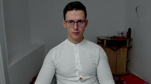 Snapshot of sexxymuscles4u chatting on January 9, 7:31 am Sexxymuscles4U online show from January 9, 7:31 am