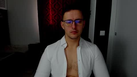 Sexxymuscles4U online show from December 16, 8:54 am