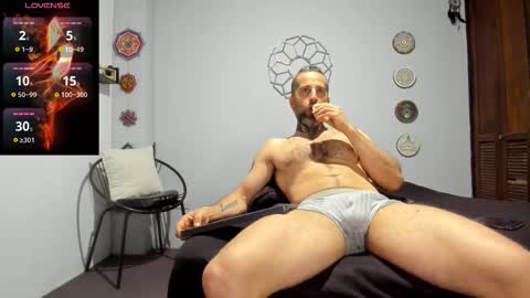 Snapshot of sexycolombian2022 chatting on October 15, 12:13 pm Antonio online show from October 15, 12:13 pm