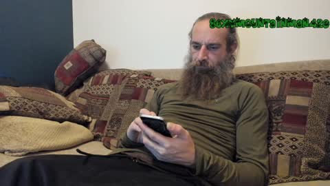 Sexymountainman420 online show from December 29, 6:24 am