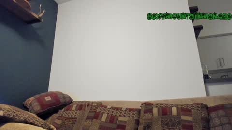 Sexymountainman420 online show from December 30, 7:37 am