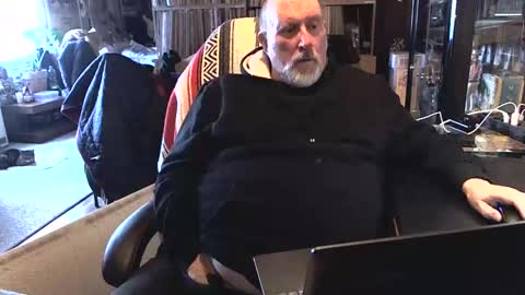 Grizz Lee Bear online show from February 11, 10:15 am