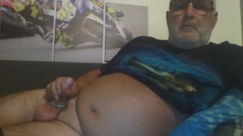 Snapshot of sexypaa chatting on October 22, 6:54 pm sexypaa online show from October 22, 6:54 pm