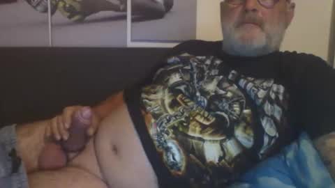 Snapshot of sexypaa chatting on September 11, 6:18 pm sexypaa online show from September 11, 6:18 pm