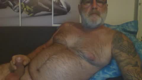 Snapshot of sexypaa chatting on February 19, 9:58 pm sexypaa online show from February 19, 9:58 pm