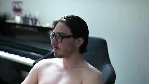 frenchy boy online show from May 9, 11:33 am