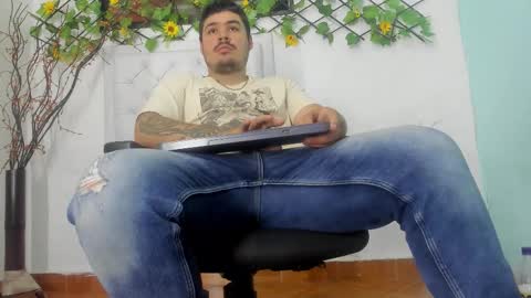 jhon deibyd online show from December 15, 3:25 am