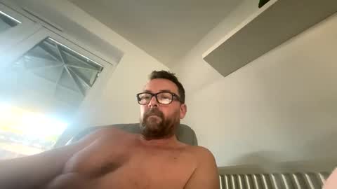 Sharksboy online show from November 9, 7:45 am