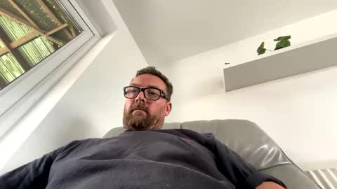 Snapshot of sharksboy16 chatting on September 20, 12:38 pm Sharksboy online show from September 20, 12:38 pm