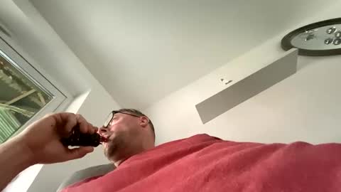 Snapshot of sharksboy16 chatting on December 31, 8:59 am Sharksboy online show from December 31, 8:59 am