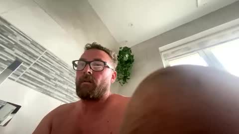 Snapshot of sharksboy16 chatting on September 23, 4:39 pm Sharksboy online show from September 23, 4:39 pm