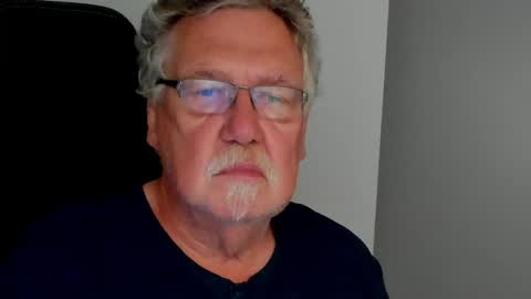 sharlots_pet online show from June 8, 1:34 pm