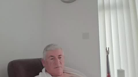 she52 online show from April 18, 6:20 pm