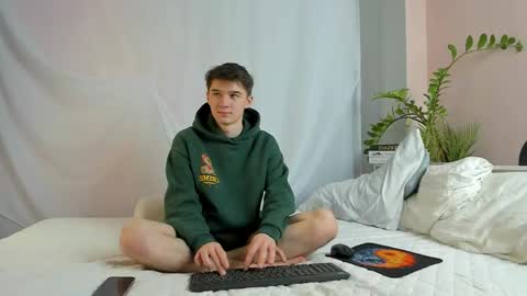 Max online show from March 29, 4:34 am