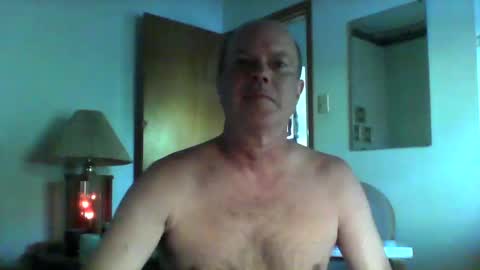 Snapshot of shoc09 chatting on October 9, 2:33 pm undie lover online show from October 9, 2:33 pm