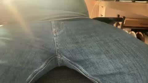 showflyer06 online show from February 2, 7:11 pm