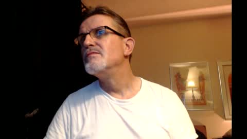 Snapshot of shrewtamer chatting on February 27, 3:03 am shrewtamer online show from February 27, 3:03 am