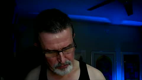 Snapshot of shrewtamer chatting on February 15, 5:41 am shrewtamer online show from February 15, 5:41 am