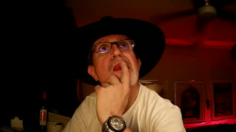 Snapshot of shrewtamer chatting on September 19, 4:02 am shrewtamer online show from September 19, 4:02 am