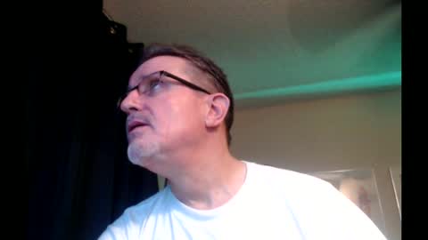 Snapshot of shrewtamer chatting on February 19, 2:01 am shrewtamer online show from February 19, 2:01 am