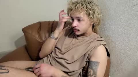 your shy boy online show from February 16, 4:16 pm