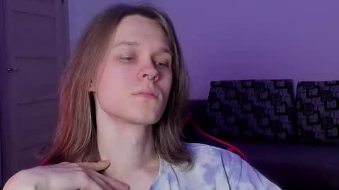 Snapshot of shy_nny chatting on October 14, 11:17 am Mark online show from October 14, 11:17 am