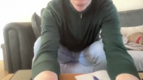 shyboy0533 online show from January 2, 12:35 pm