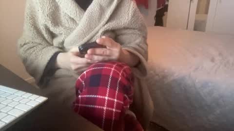 shyboy0533 online show from October 31, 7:50 pm