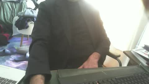 shyfrenchcock online show from April 14, 12:05 pm