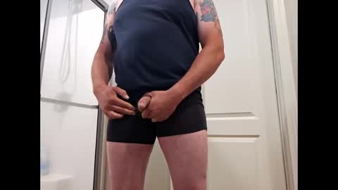 Snapshot of shyguycurious5 chatting on October 28, 1:46 pm Shy Guy online show from October 28, 1:46 pm