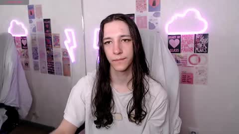 silvermuse online show from April 3, 5:43 pm