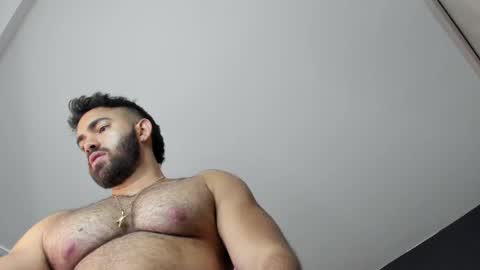 simon_leon01 online show from March 10, 10:55 pm