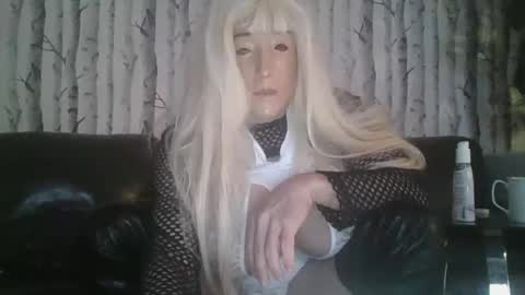 simontupin1973 online show from February 4, 1:56 am