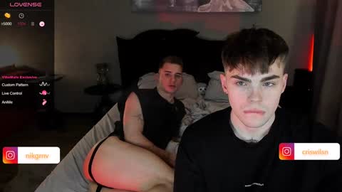 Snapshot of simonwnl chatting on December 24, 7:22 pm Simon online show from December 24, 7:22 pm