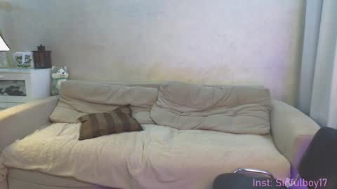 Snapshot of sinffuly chatting on December 13, 1:55 pm Richard online show from December 13, 1:55 pm