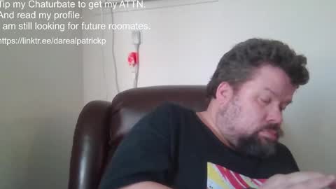 Snapshot of singledude_69 chatting on October 12, 6:46 pm SingleDude 69 online show from October 12, 6:46 pm