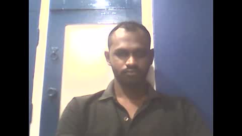 Snapshot of singletamilblackboy chatting on December 19, 4:57 pm singletamilblackboy online show from December 19, 4:57 pm