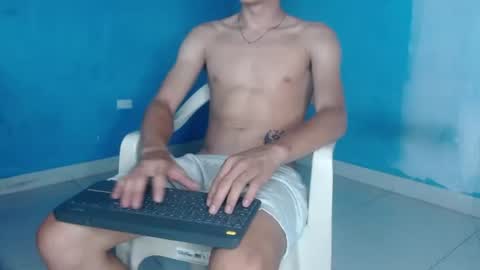 sirryant420 online show from August 6, 5:13 am