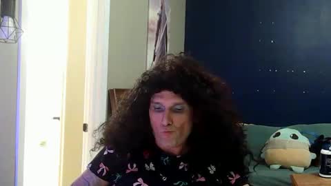 sissforyou online show from February 3, 6:35 pm