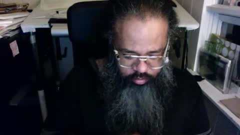 Snapshot of siyah_sakal chatting on December 4, 11:19 am siyah_sakal online show from December 4, 11:19 am