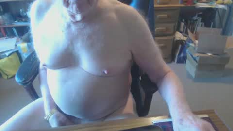 sjbottomboi online show from February 10, 5:19 pm