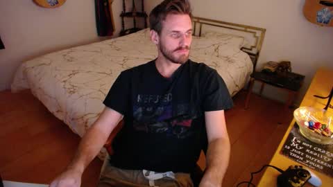 skatejocke online show from November 30, 1:35 pm