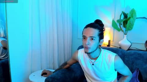 Mac online show from April 12, 2:29 pm